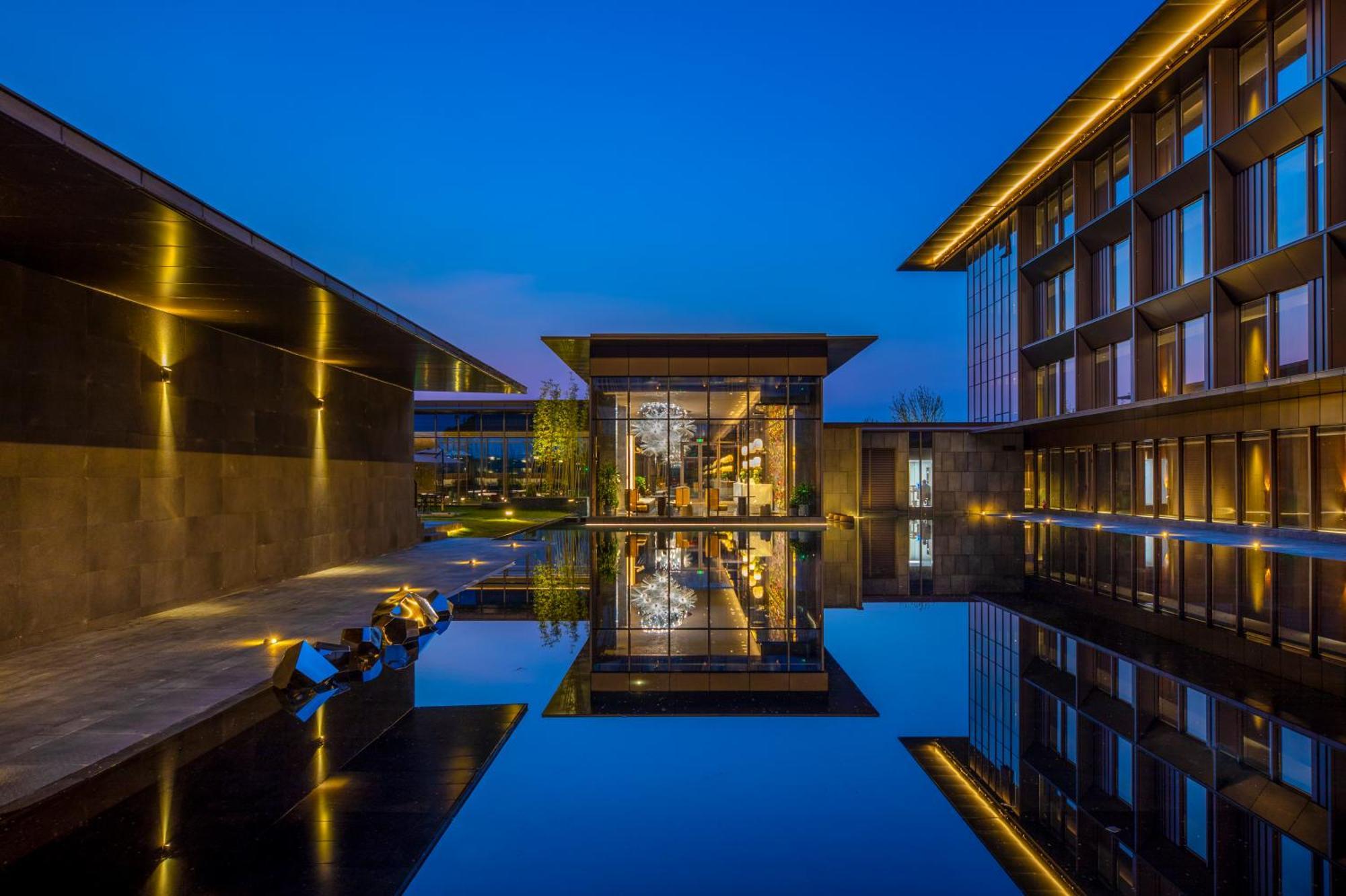 Hotel Indigo Suzhou Yangcheng Lake By Ihg Exteriör bild